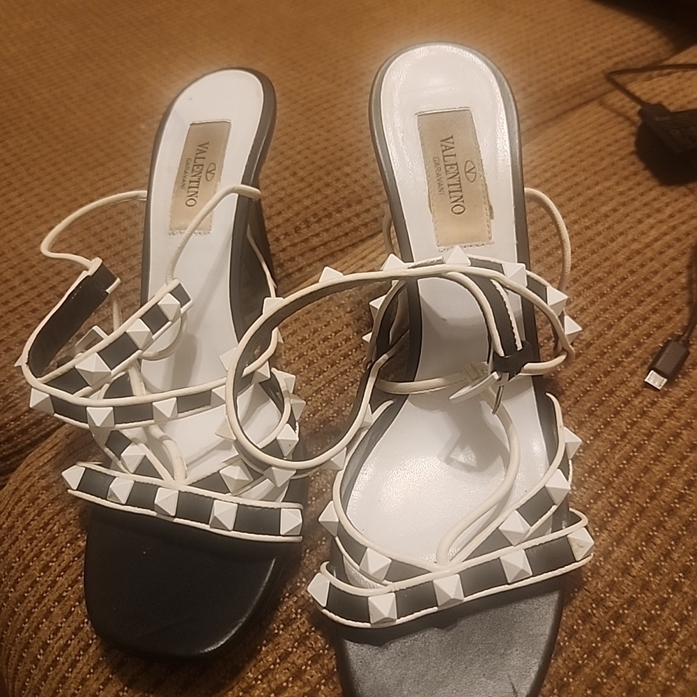Valentino Black and White Studded Heels - Picture 2 of 4